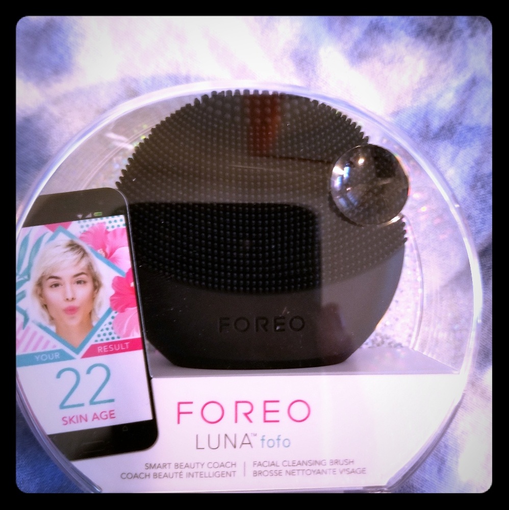 Bluetooth portable facial cleansing brush